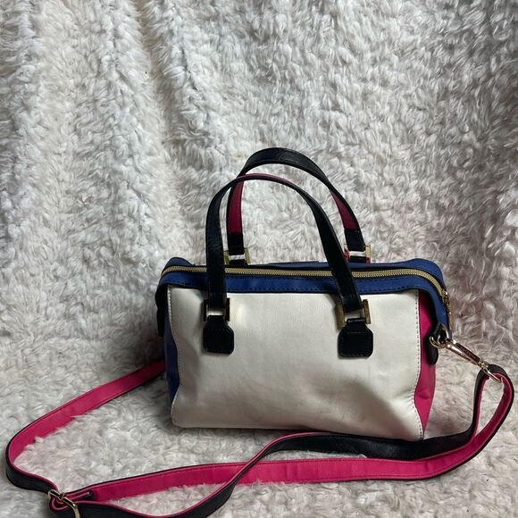 Nikky by Nicole Lee take me out small Satchel/Shoulder bag gold tone hardwares - Picture 4 of 15